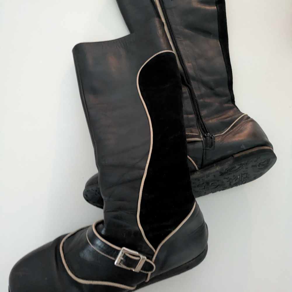 Fluevog Black Leather Women's Boots